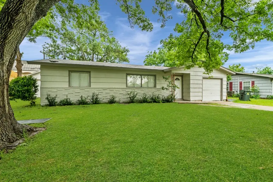 207 W Saunders Street, League City, TX 77573 - Image #3