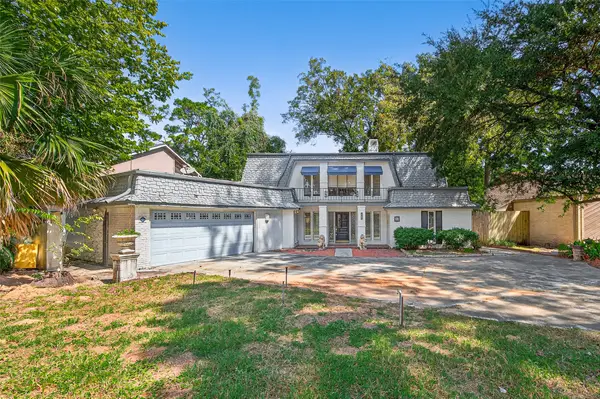 82 April Wind Drive S, Conroe, TX 77356