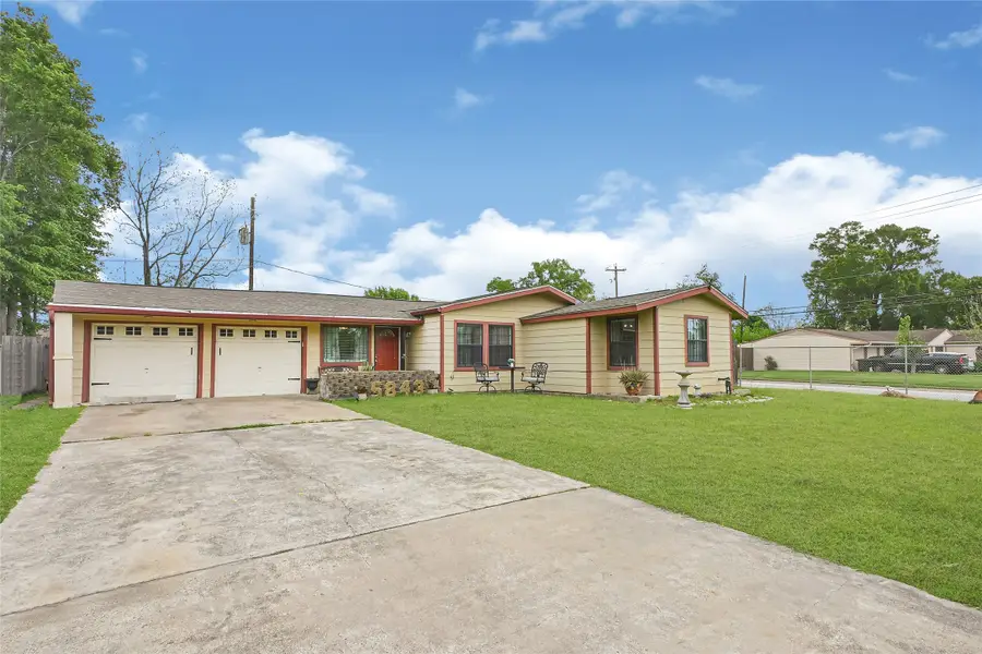 5843 Kenilwood Drive, Houston, TX 77033 - #3