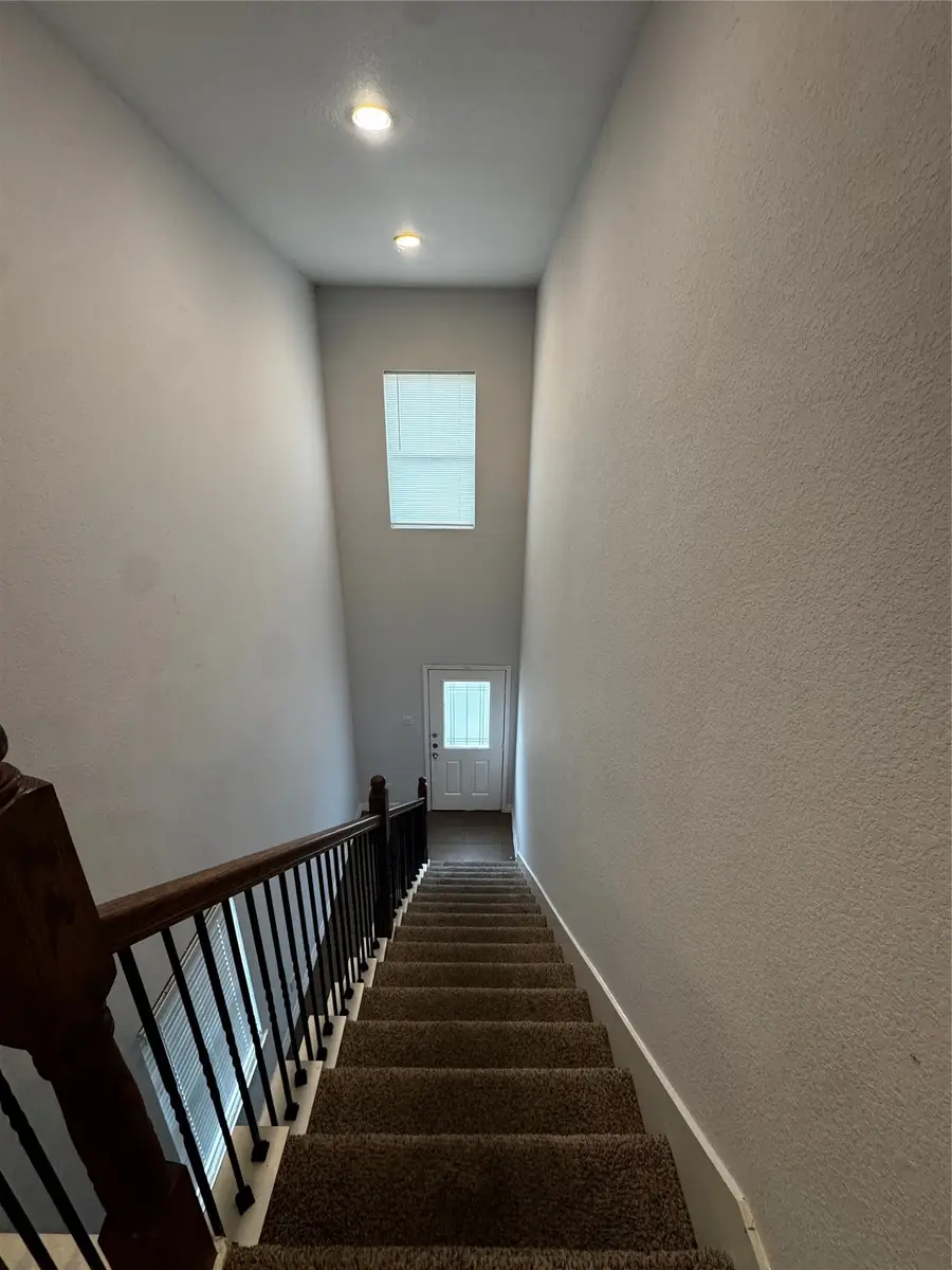 8205 Oak Knoll Lane #B, Houston, TX 77028 - #3