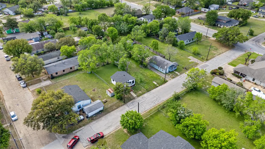 911 Hall Street, Bryan, TX 77803 - #2