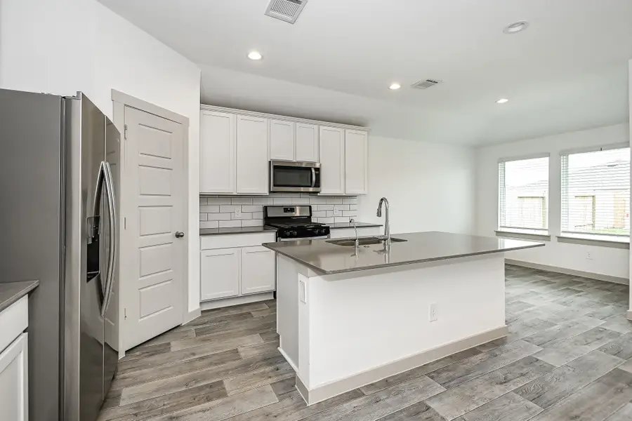 525 Hunter Grove Lane, China, TX 77613 - Image #3