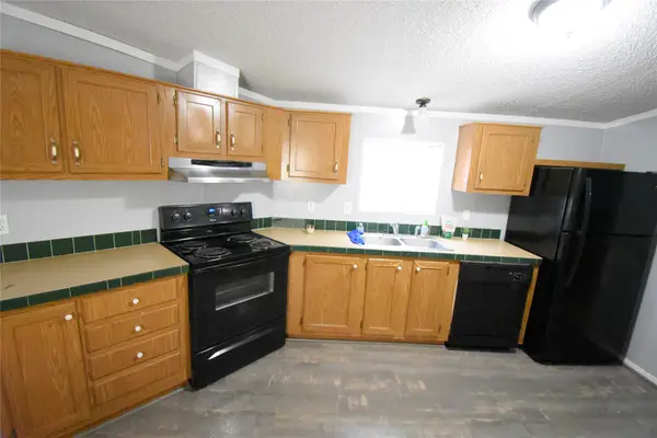 2 Lake View Lane, Huntsville, TX 77340