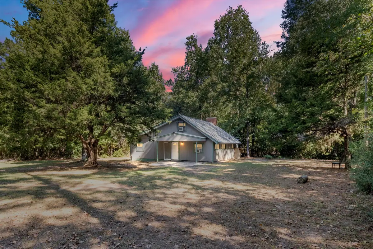 132 Horsesshoe Ln, Livingston, TX 77351 - Image #1