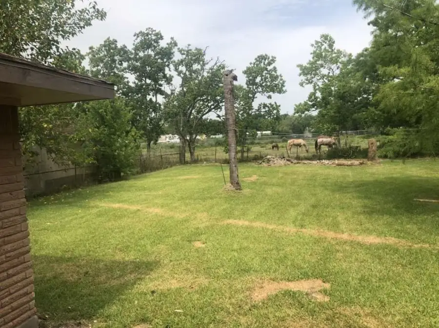 306 Tennyson Street, San Leon, TX 77539 - Image #2