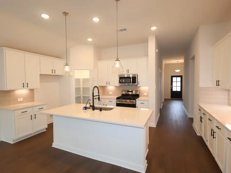 711 Michelia Street, Magnolia, TX 77354 - Image #2