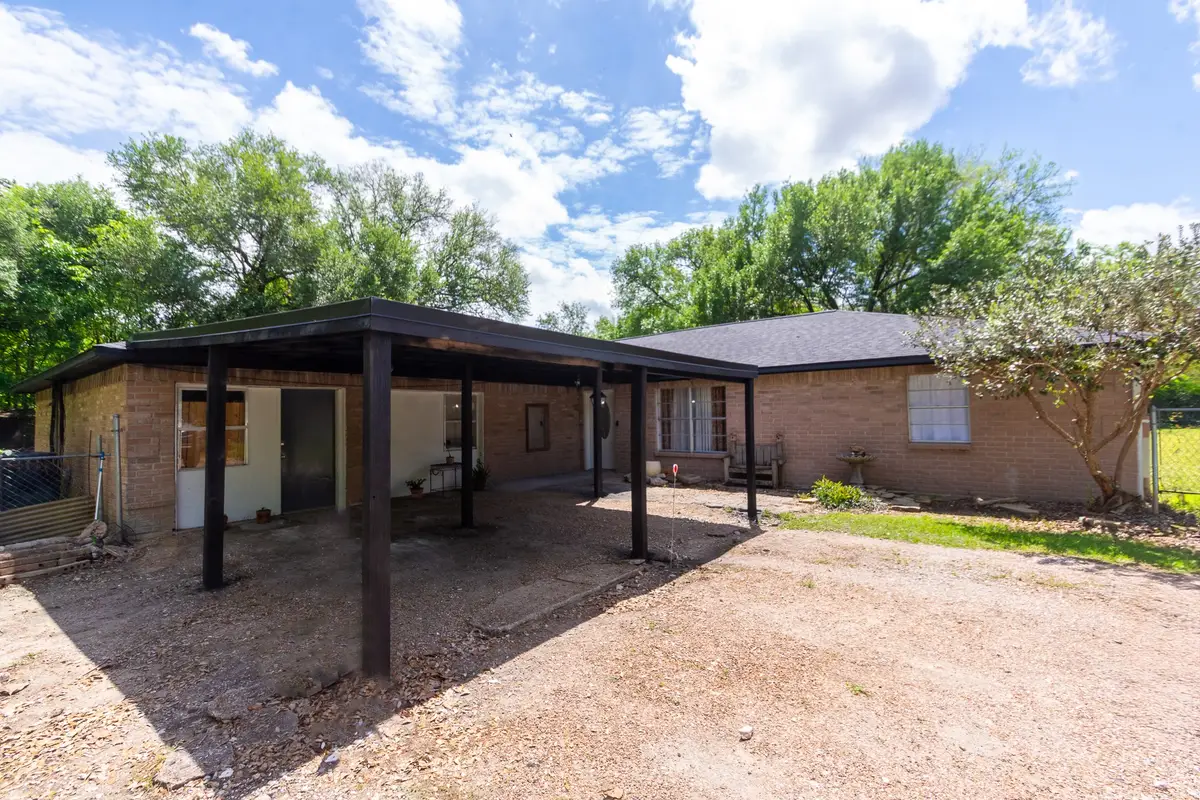 6811 Cemetary Road, Manvel, TX 77578 - #1