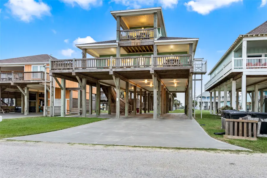 1317 Emerald Drive, Crystal Beach, TX 77650 - Image #3