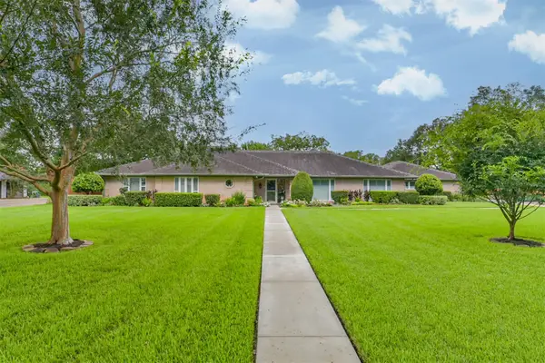 3210 Nottingham Street, Pearland, TX 77581