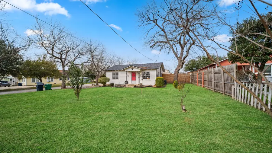 807 Burleson Street, Brenham, TX 77833 - #2