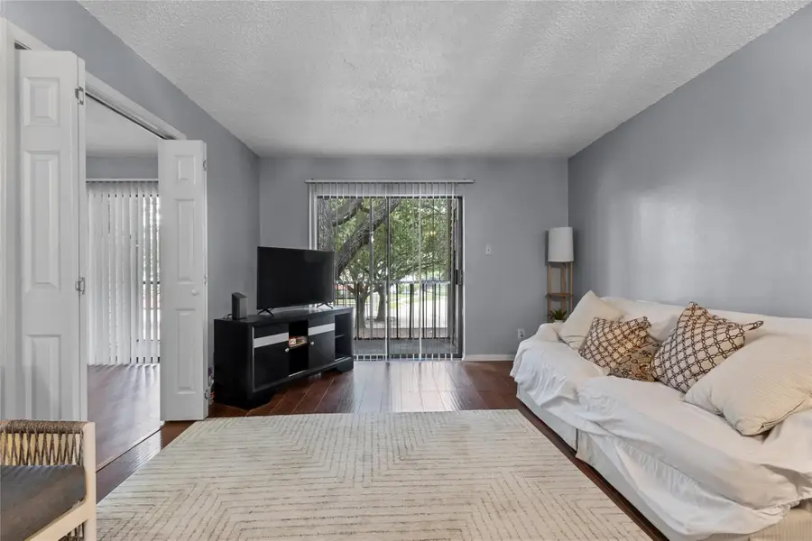 10110 Forum West Drive #622, Houston, TX 77036 - Image #2