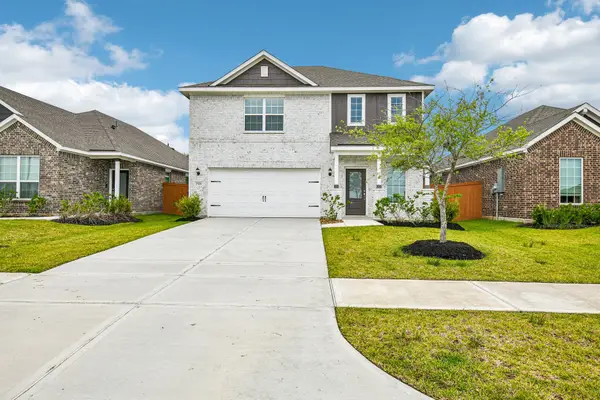 2526 Green Jasper Drive, Iowa Colony, TX 77583