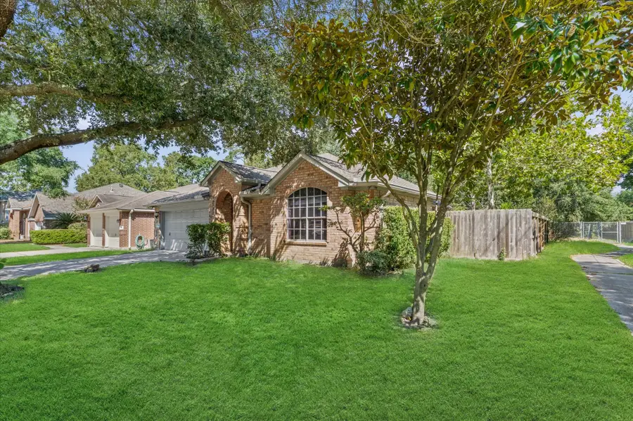 7107 Echo Pines Drive, Humble, TX 77346 - Image #2