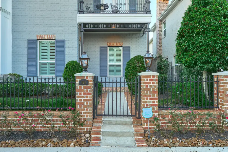 191 Mcgoey Circle, Shenandoah, TX 77384 - Image #2