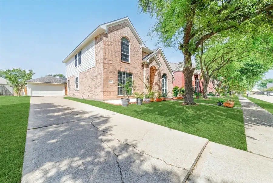 3822 Shady Harbor Drive, Houston, TX 77082 - #3