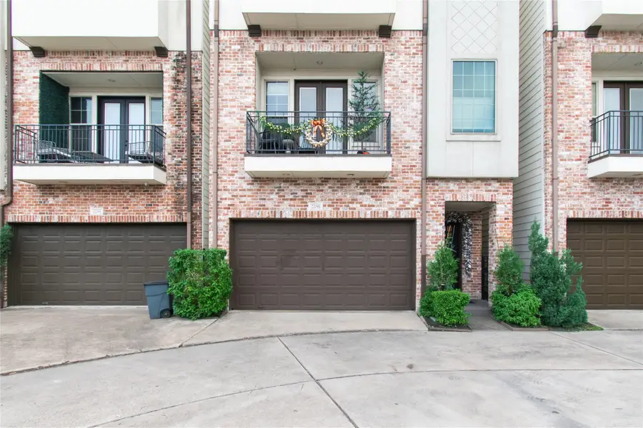 2209 Chenevert Street #B, Houston, TX 77003 - Image #2