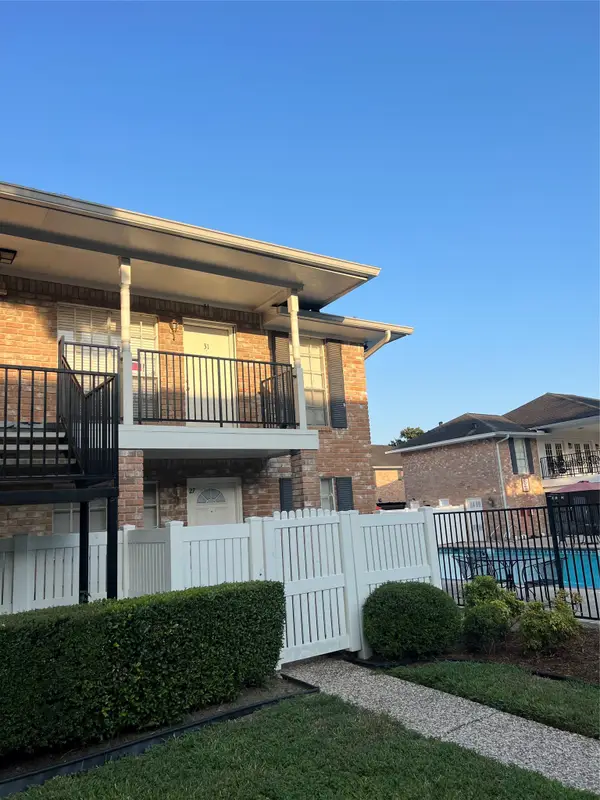 14333 Memorial Drive #31, Houston, TX 77079