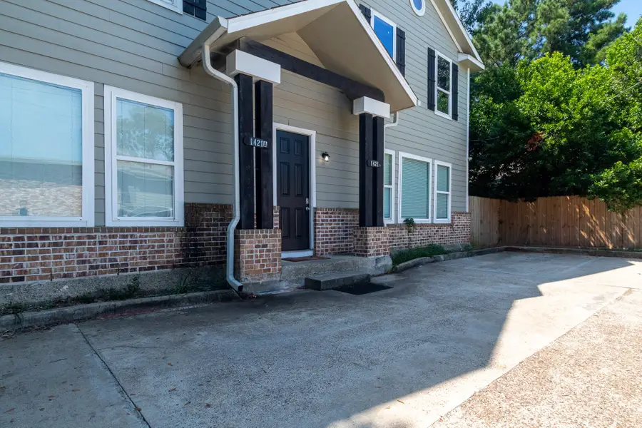 1421 20 1/2 Street, Huntsville, TX 77340 - Image #2