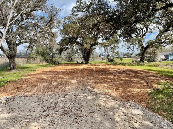 0 Travis Avenue, Sweeny, TX 77480