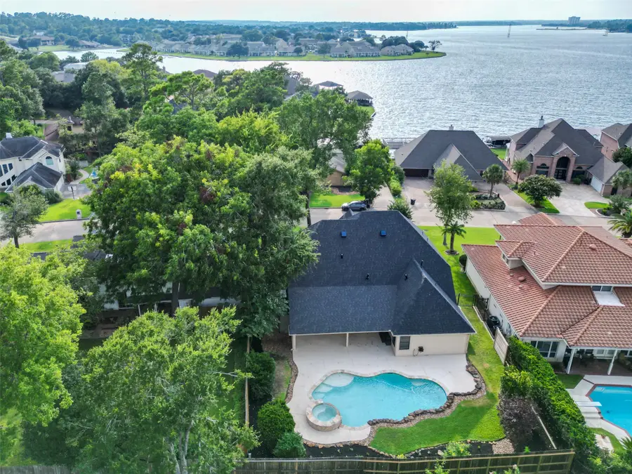 214 Lake View Circle, Montgomery, TX 77356 - Image #3