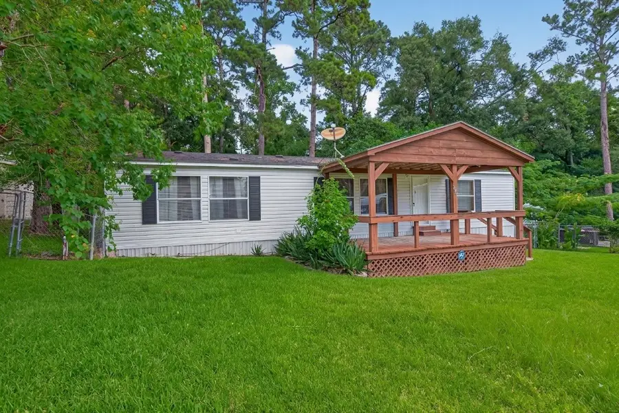 121 E Oak Shadows, Onalaska, TX 77360 - #2