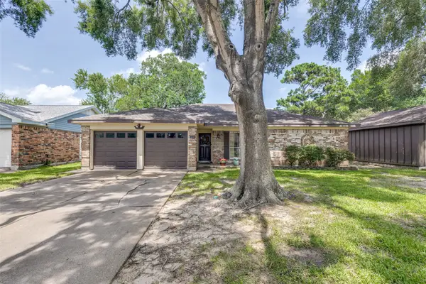 16131 White Star Drive, Houston, TX 77062