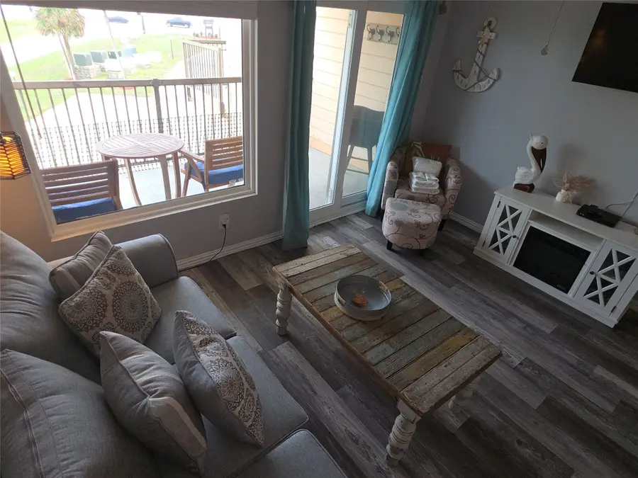 9520 Seawall Boulevard #216, Galveston, TX 77554 - #3