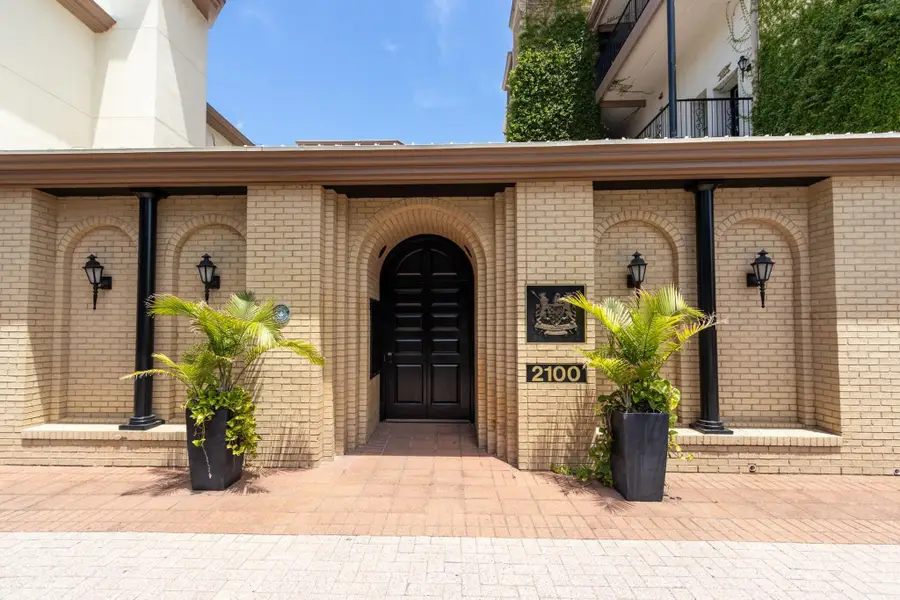 2102 Post Office Street #8, Galveston, TX 77550 - #2