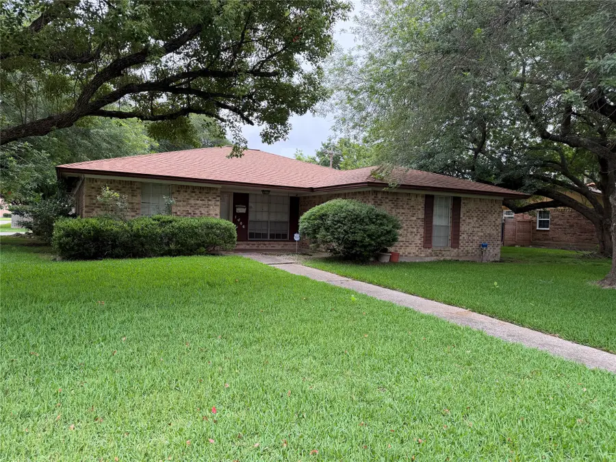 1406 N Dakota Street, Baytown, TX 77520 - #2