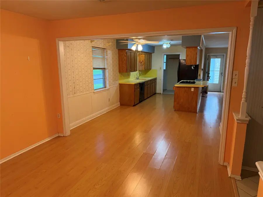 1406 N Dakota Street, Baytown, TX 77520 - #3