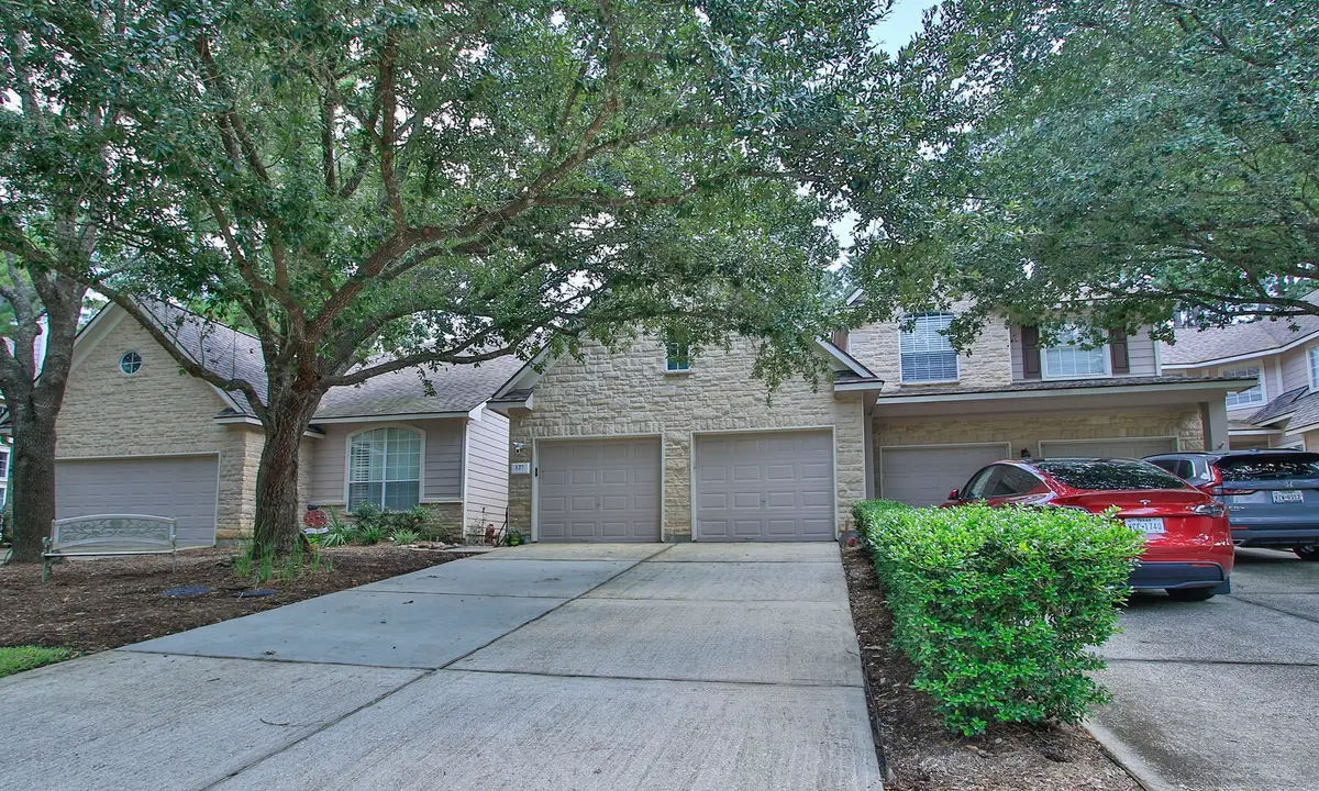 127 E Greenhill Terrace Place, The Woodlands, TX 77382 - Image #1