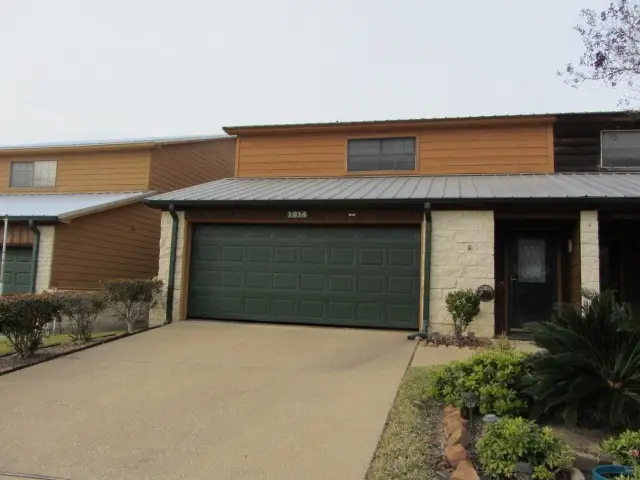1914 20th Street, Huntsville, TX 77340 - #2