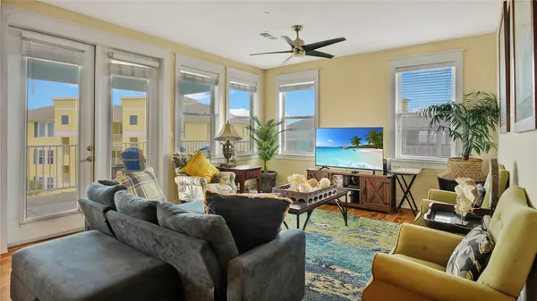 4131 Pointe West Dr #303, Galveston, TX 77554