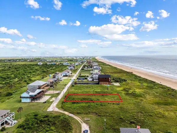 332 Atkinson Street, Port Bolivar, TX 77650