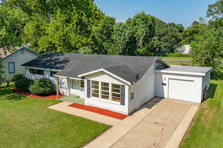 122 N Ringgold Street, West Columbia, TX 77486 - Image #2