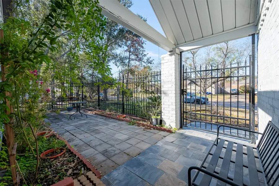 2111 Gray Falls Drive, Houston, TX 77077 - #3