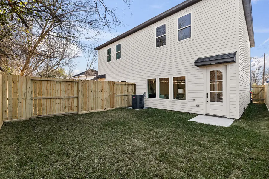 8019 Grandview Street, Houston, TX 77051 - Image #3