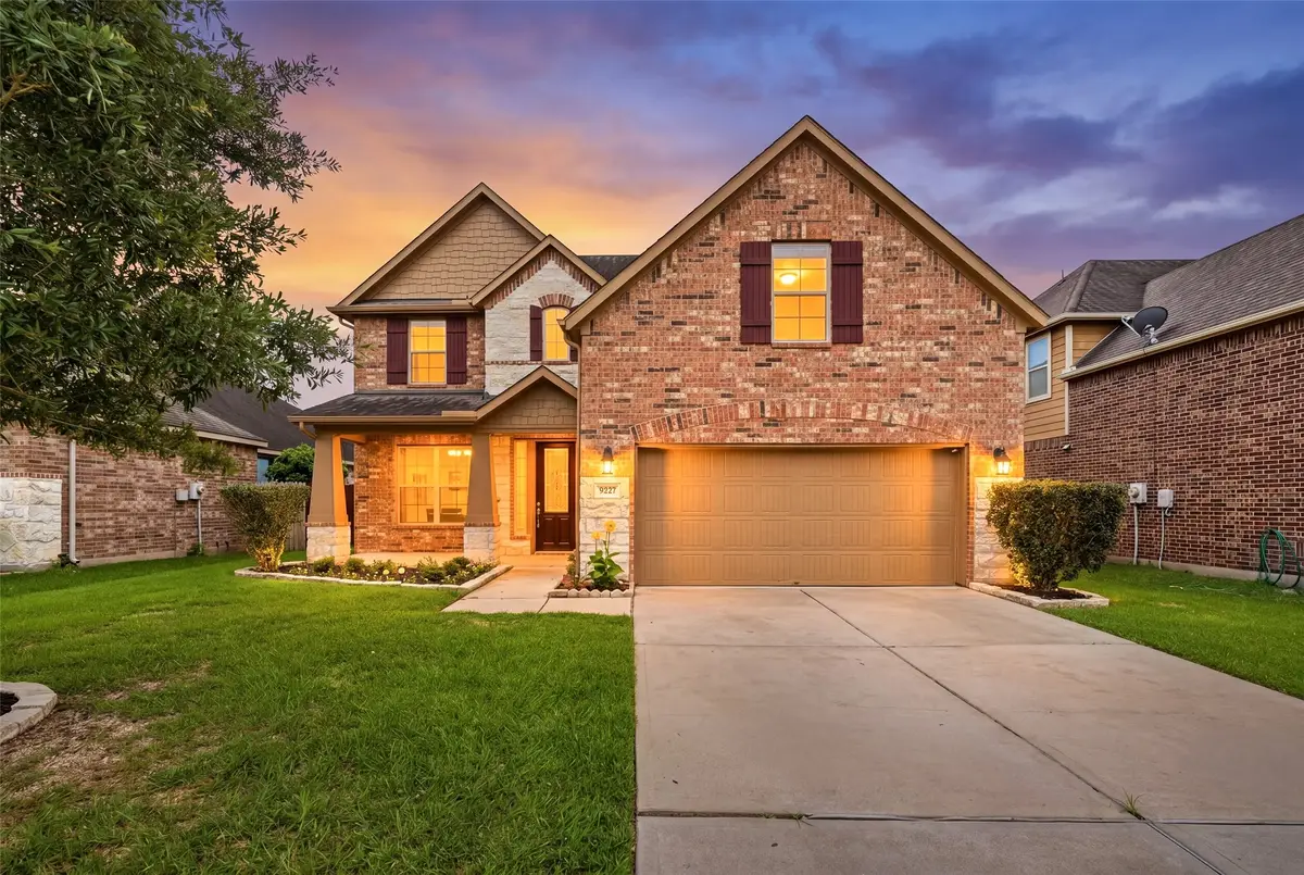9422 Harmony Lake Lane, Richmond, TX 77469 - #1