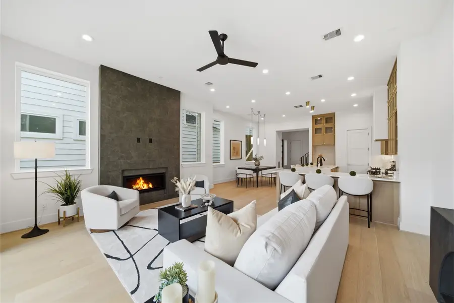 827 W 16th Street #A, Houston, TX 77008 - #3