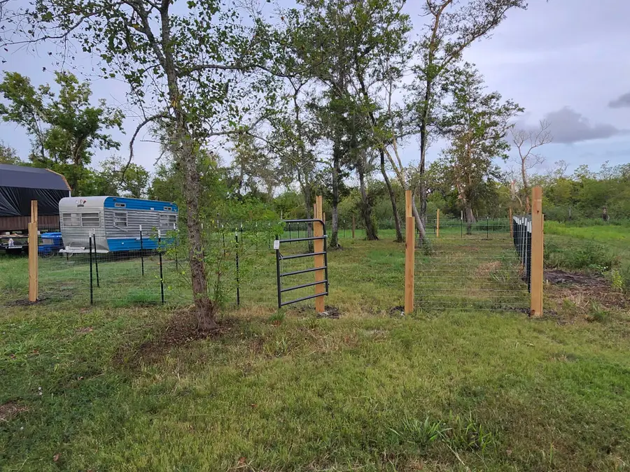 1255 County Road 30, Angleton, TX 77515 - #2