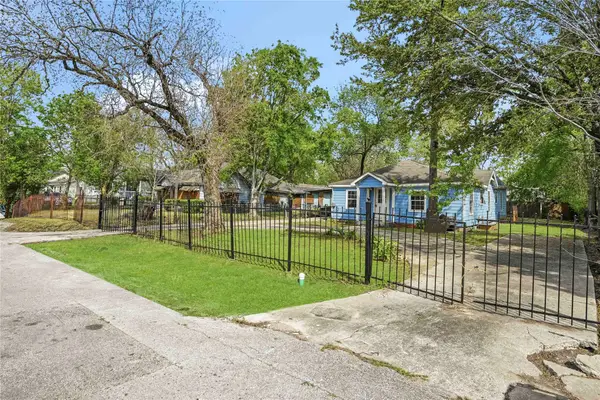 5513 Makeig Street, Houston, TX 77026