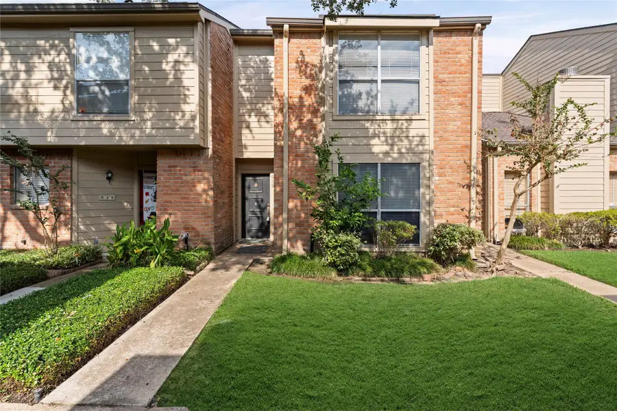 939 Memorial Village Drive #38, Houston, TX 77024 - Image #2
