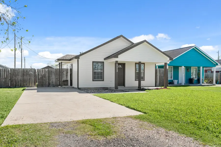 3003 Florida Street, Dickinson, TX 77539 - #2