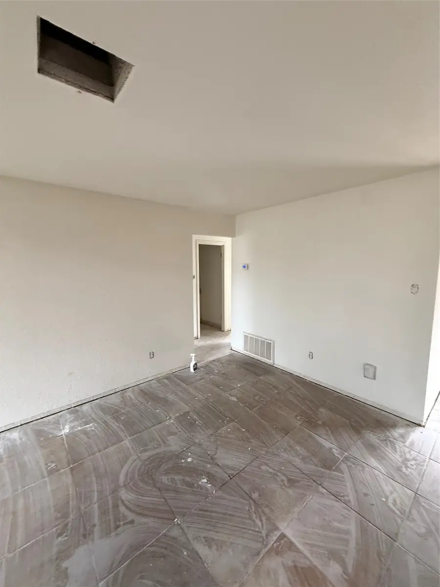 5922 Cliff Ridge Drive, San Antonio, TX 78250 - #3