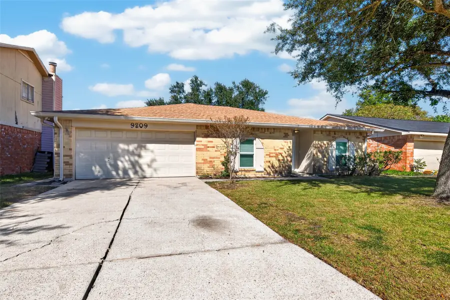 9809 Hummingbird Street, La Porte, TX 77571 - #3