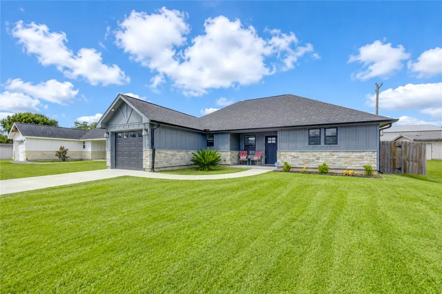 7610 Avenue G, Beasley, TX 77417 - #3