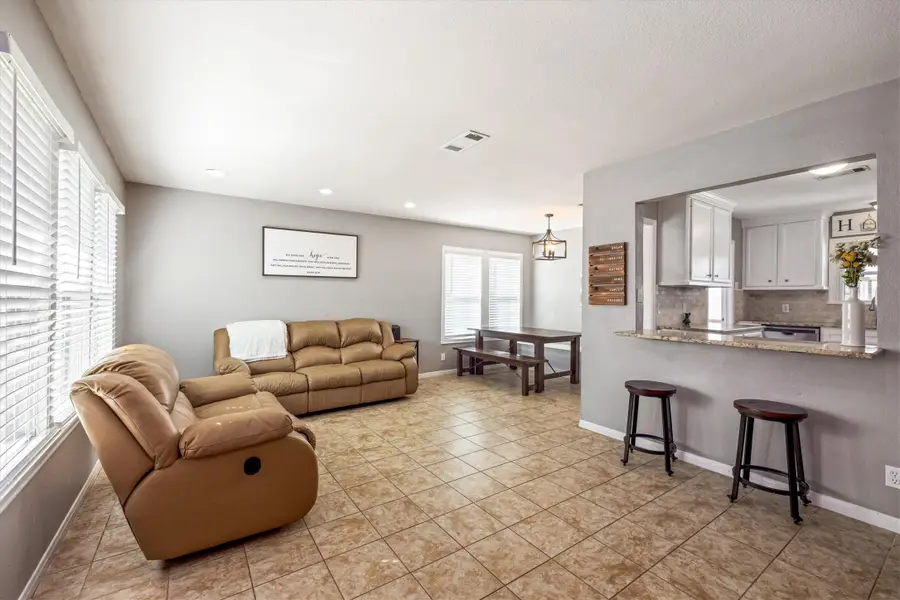 124 Pompano, Galveston, TX 77550 - Image #3