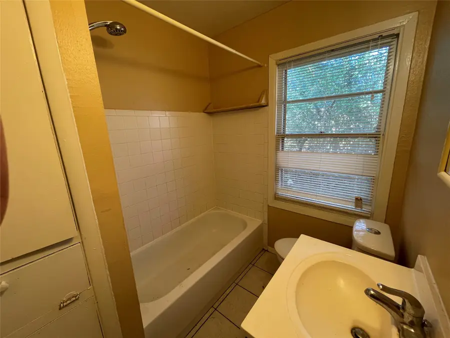 3910 Ella Boulevard, Houston, TX 77018 - Image #2