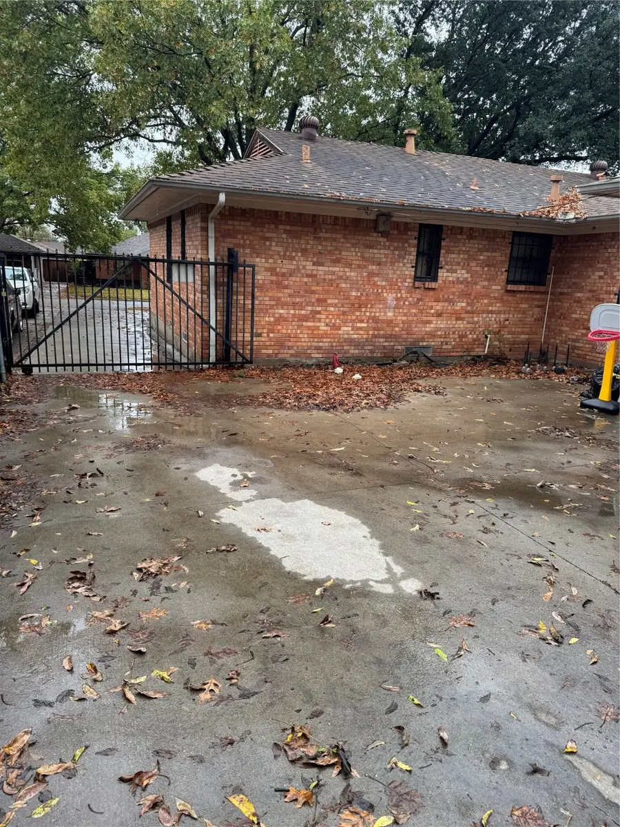 2717 San Marcus Avenue, Dallas, TX 75228 - Image #2