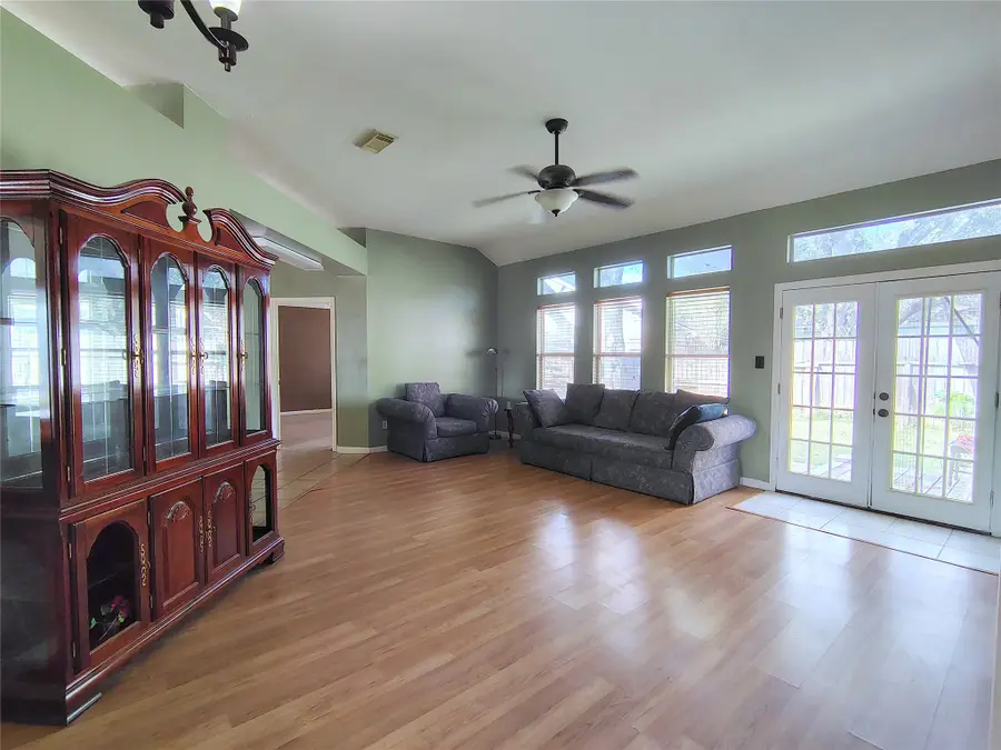 2950 Highland Lakes Drive, Missouri City, TX 77459 - Image #3